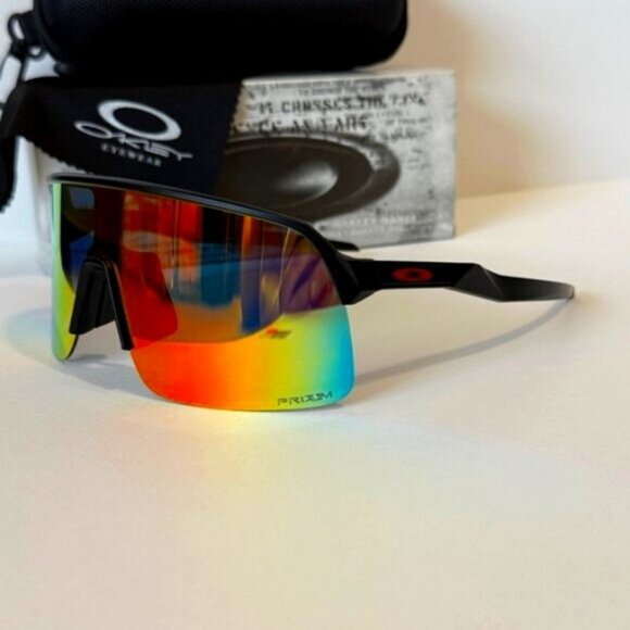 NEW (OO9463) Oakley Sutro Lite PRIZM Polarized Black Frame - Picture 3 of 8